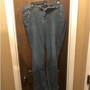 Women’s Size 20 Roz & Ali Blue Jeans